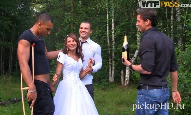 Невесту трахнули на свадьбе друзья жениха - WTFPass